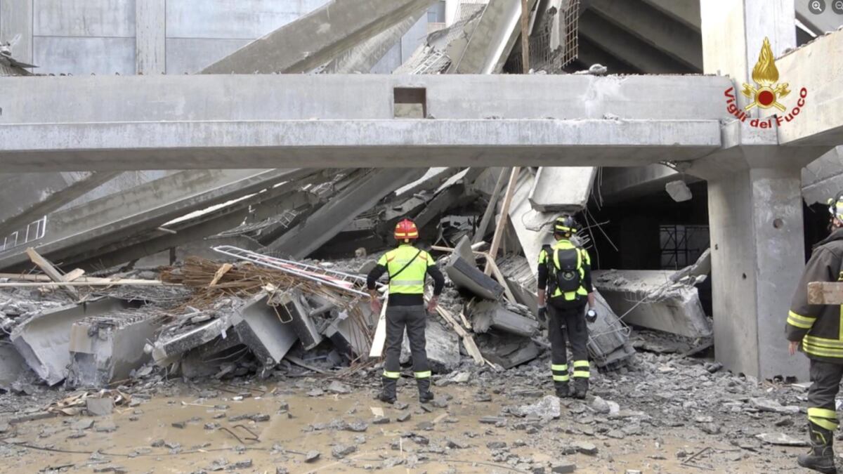 Tragedia di Firenze, ecco perché la trave è crollata: le ipotesi della procura