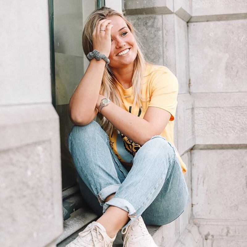 Mikky Kiemeney spopola su Instagram: gli scatti di lady de Jong 5