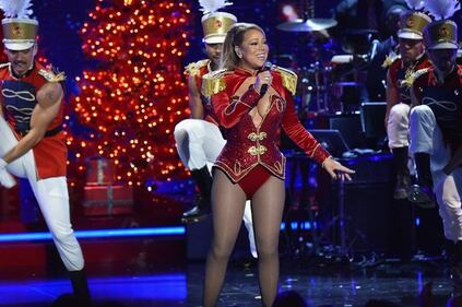 Mariah Carey hot al mare 22
