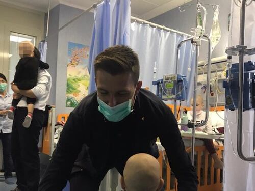 Nazionale, la visita all'ospedale Bambino Gesù: il bellissimo gesto di Acerbi