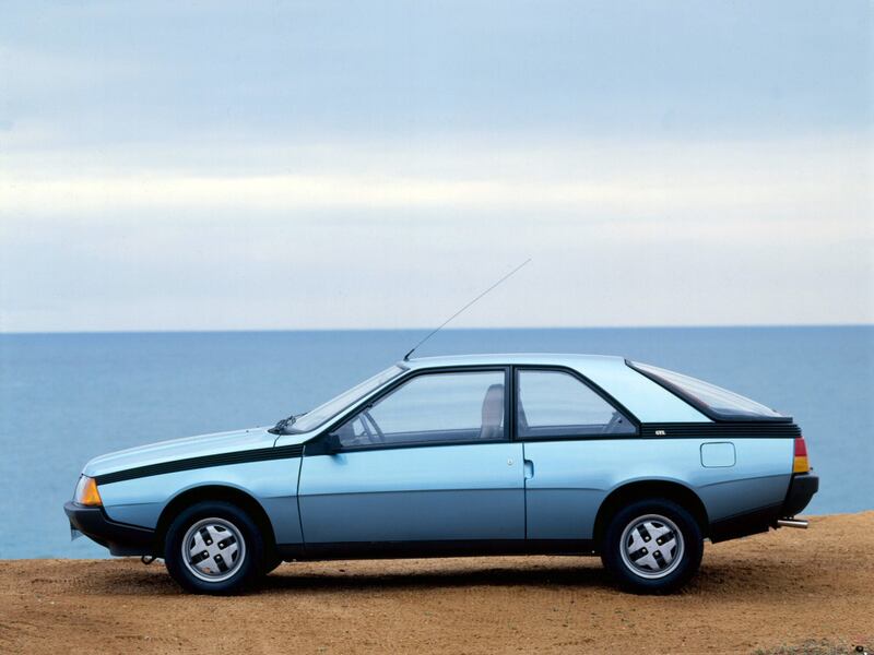 Renault Fuego, guarda la gallery 7