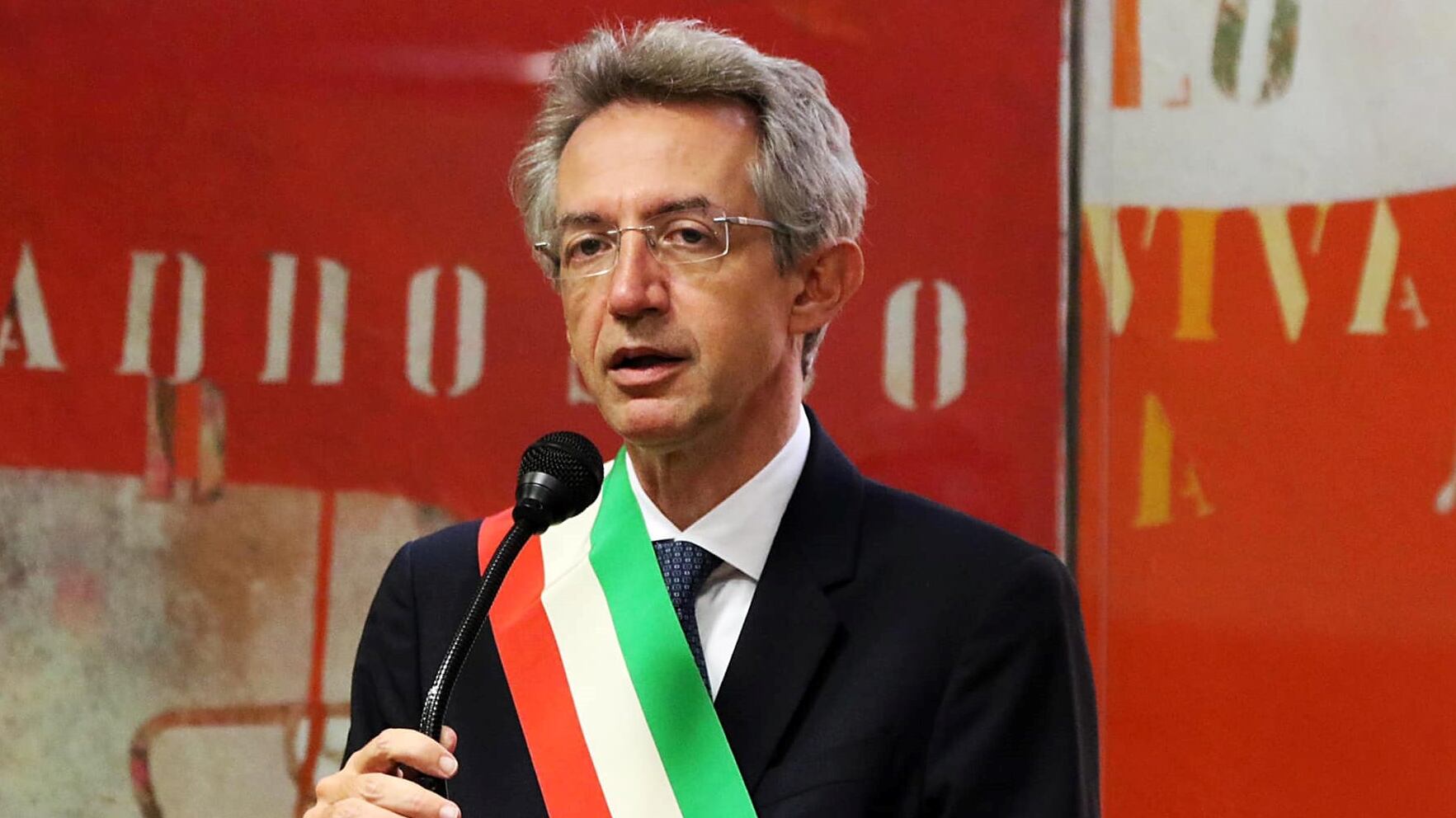 Manfredi, la nomina da salotto che scuote il Pd