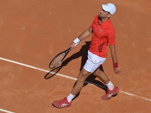 Djokovic, dalla borraccia alla figuraccia: ora è crisi
