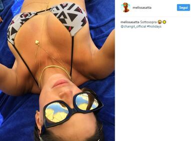 Melissa Satta, sexy nei selfie 9