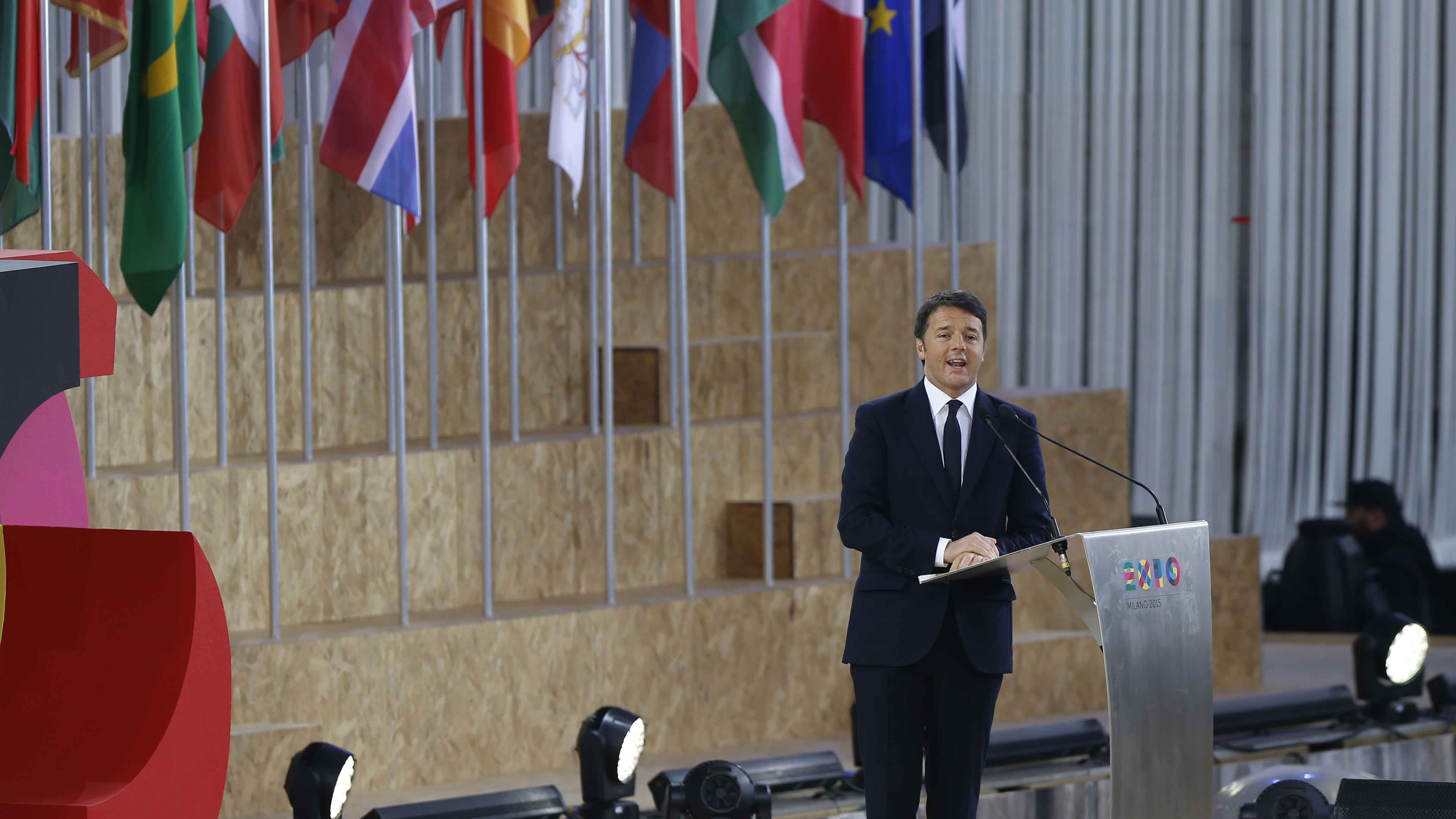 Renzi, il giorno dopo: "Quattro teppistelli non rovineranno Expo"