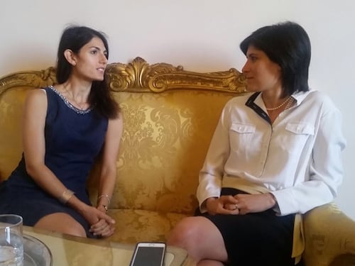 Roma, faccia a faccia Appendino-Raggi