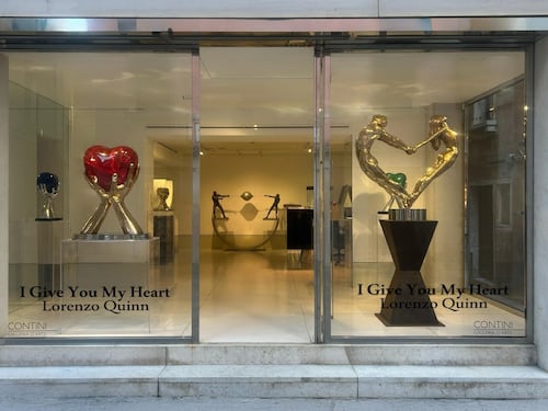 La vera arte di Lorenzo Quinn è far parlare le mani e il cuore