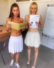 Se in Bielorussia i giovani vanno nudi al lavoro 3
