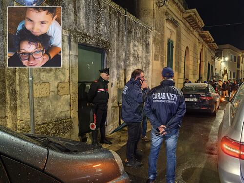 Mamma e figlio trovati morti. C'è l'ipotesi omicidio-suicidio