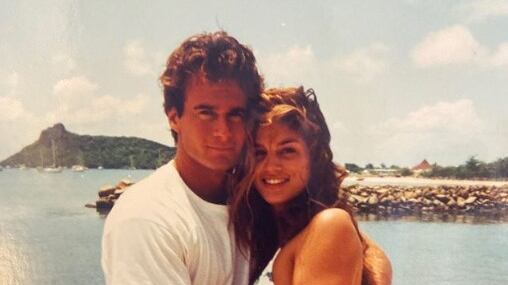 Cindy Crawford non è invecchiata: il confronto con la foto del 1994