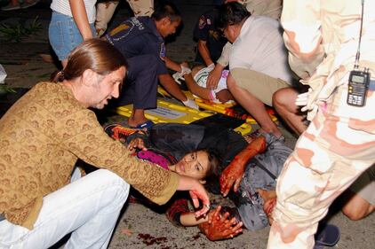 La Thailandia sconvolta dagli attacchi 6