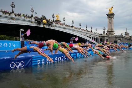 "Senna balneabile". Ma gli azzurri preferiscono allenarsi in piscina