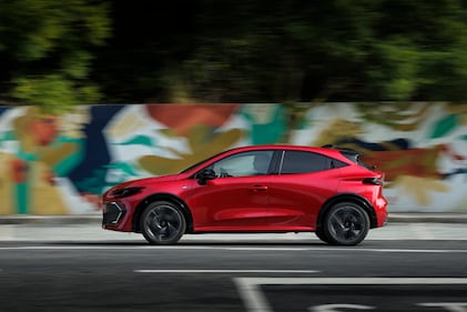 Renault Clio E-Tech: guarda tutte le foto 7