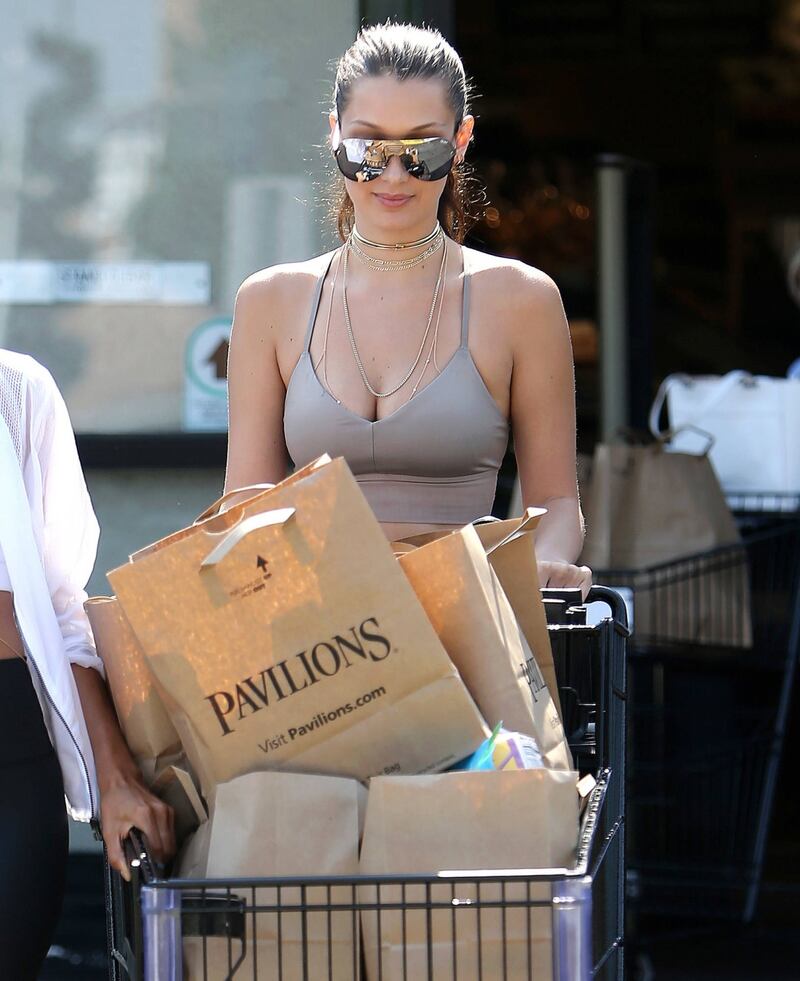 Bella Hadid fa la spesa e incanta un intero supermercato 7