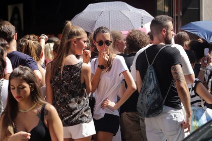 Victoria's Secret apre a Milano: preso d'assalto il negozio 4