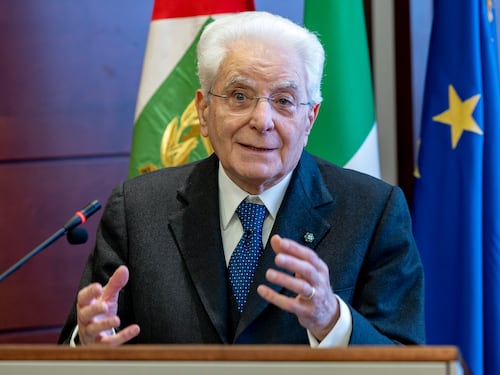 Il segreto di Mattarella, la verità sull’atto “voluto” e Meloni: quindi, oggi…