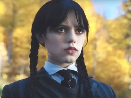Amazon beffa Netflix. Così può scippare "Mercoledì"