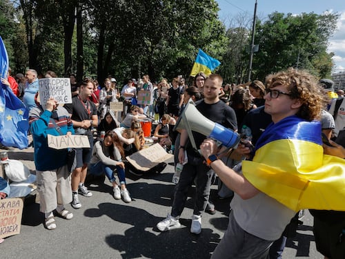 Corruzione, assedio a Zelensky: giallo sull’arresto della vice capo