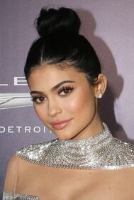 Kylie Jenner hot, progetto segreto in lingerie 48