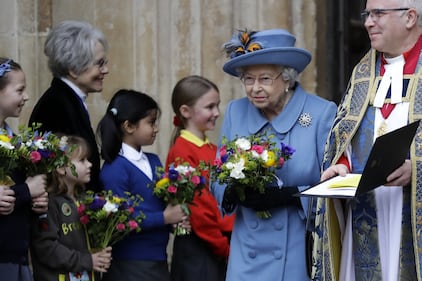 La Regina Elisabetta II e il Principe Carlo, foto 6