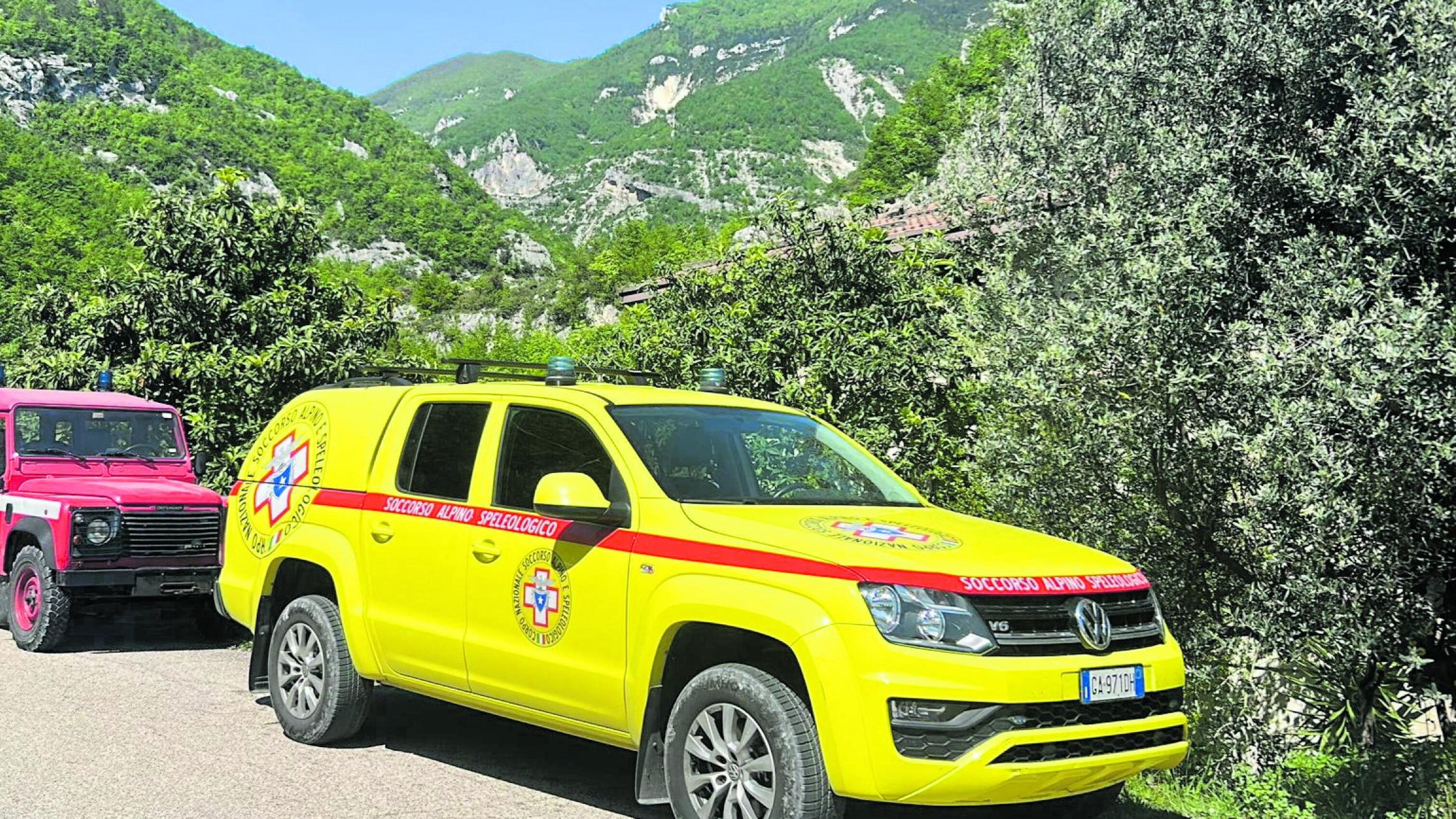 Vigili del fuoco dispersi. Recuperati i corpi dopo 50 ore di lavoro