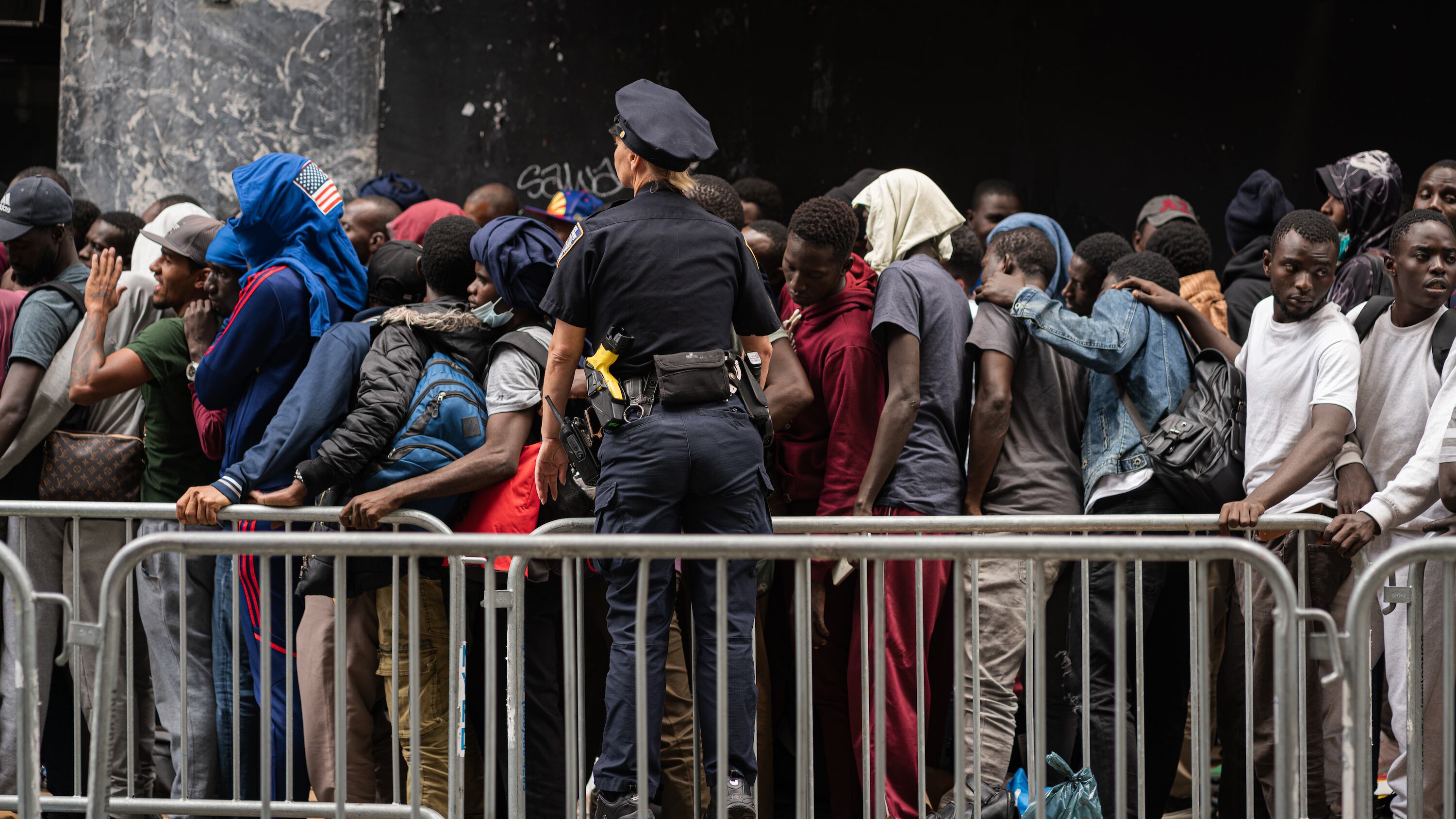 "Vicini al punto di rottura": la sfida dei sindaci dem a Biden sull'immigrazione