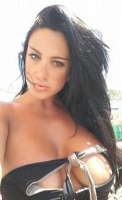 Marika Fruscio sexy diretta dal mare 3