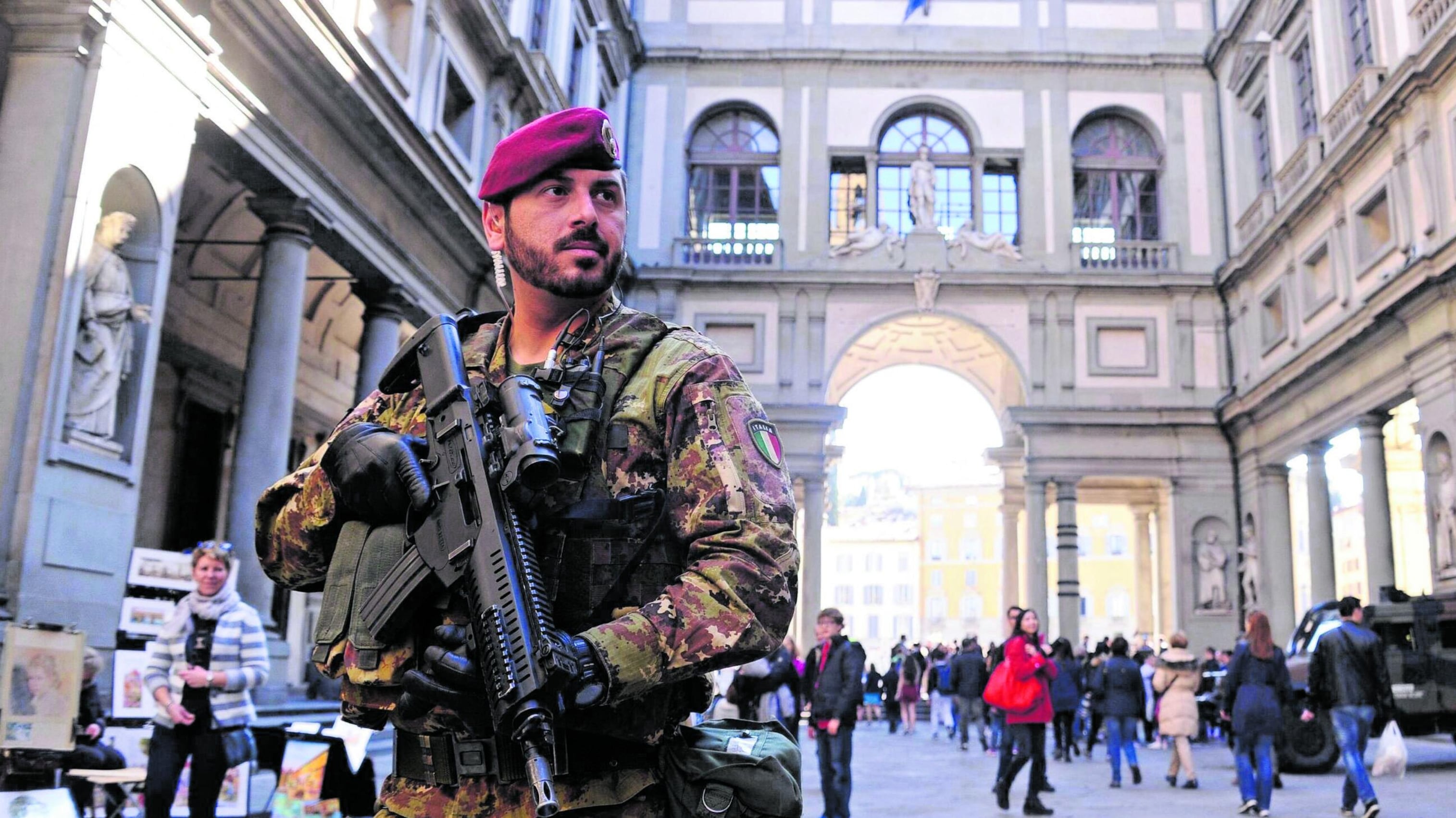Attacco informatico, Uffizi blindati: rubati codici d'accesso e password