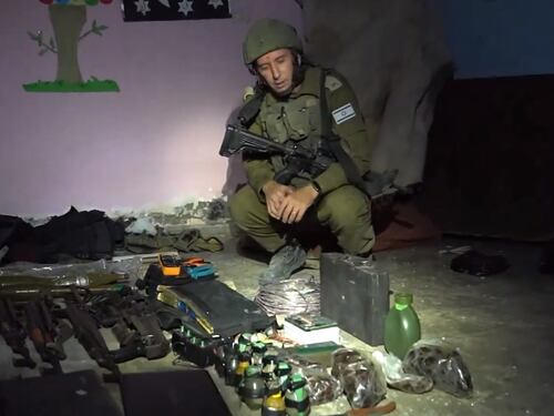 Armi e ostaggi negli ospedali: il video che smaschera Hamas