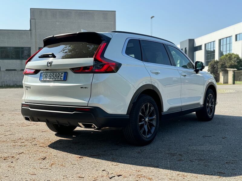 Honda CR-V: guarda la gallery del nuovo SUV ibrido 4x4 dagli ottimi consumi 10