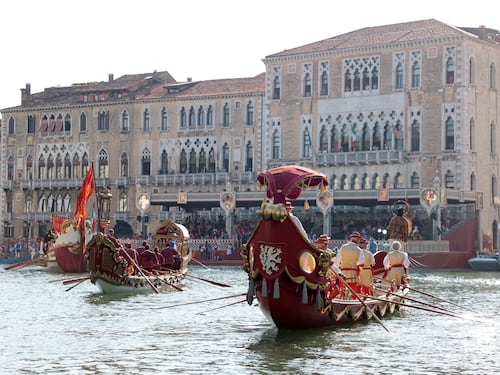 Donne come gli uomini: stessi premi alla Regata. Ma la sinistra fa acqua