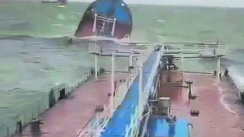 Mar Nero, disastro russo. Affondano due petroliere