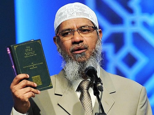 Arrestato collaboratore di Zakir Naik, il predicatore che ha ispirato la strage di Dacca
