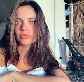 Sara Sampaio, l'angelo sexy in costume 2
