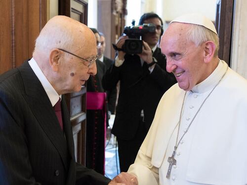 Napolitano va dal Papa a «dimettersi»