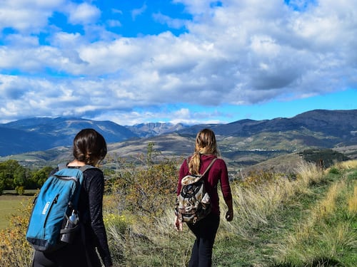 Giornata mondiale della montagna: i 5 benefici della camminata in mezzo alla natura