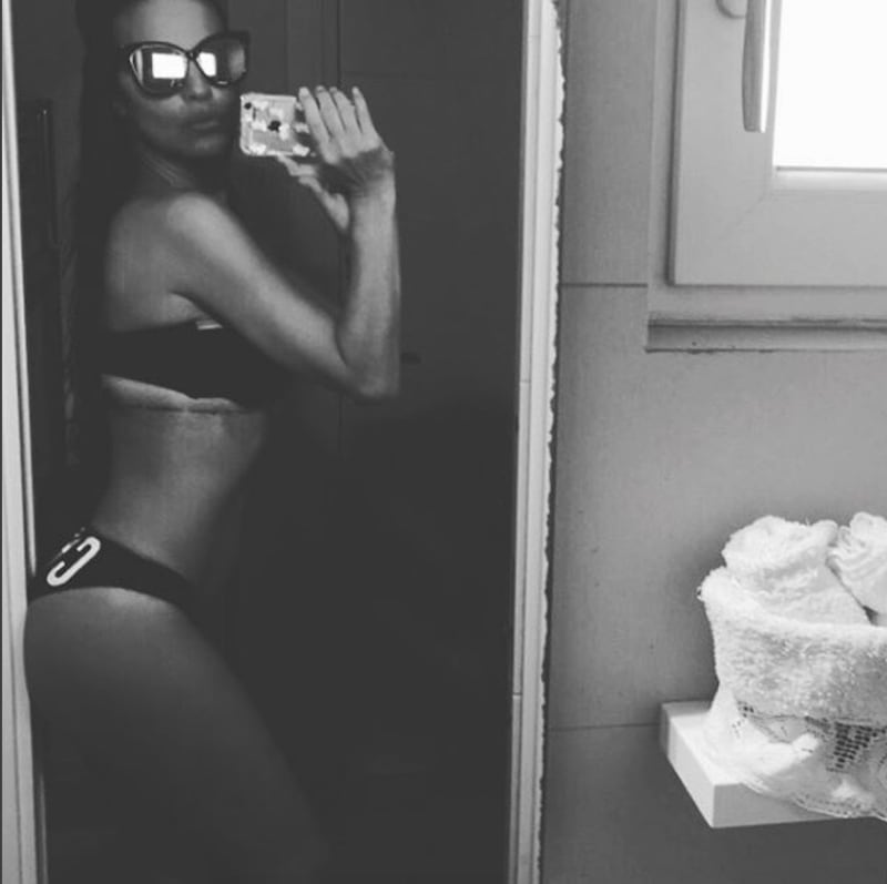 GF Vip: le sexy mamma e figlia Antonella Mosetti e Asia Nuccetelli 32