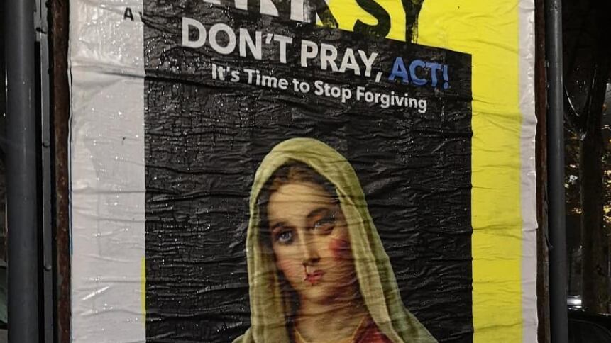 Milano, poster choc contro la violenza sulle donne: la Madonna con un occhio nero