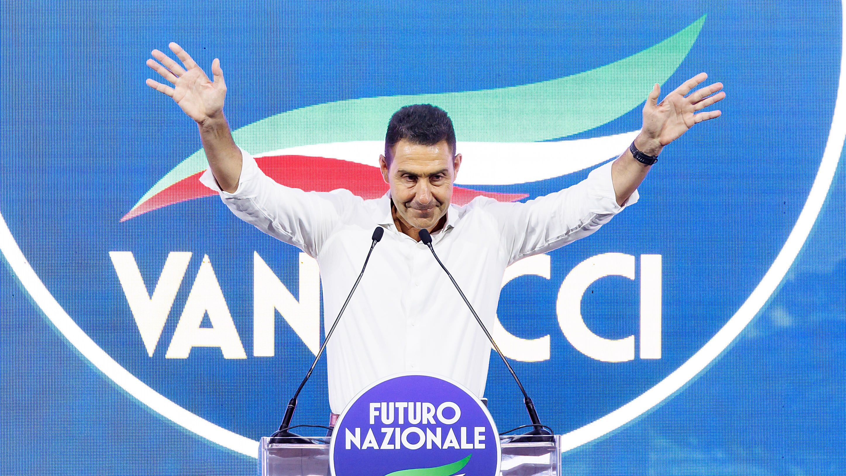 L’ombra del fattore Vannacci dietro lo stop di Montecitorio. In gioco l’alleanza col generale