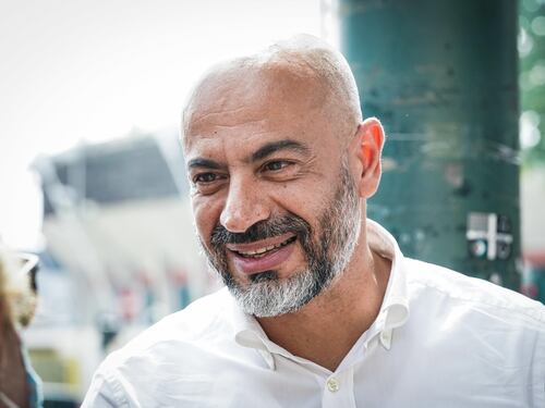 "C'è una rivolta". Paragone va allo scontro coi dissidenti