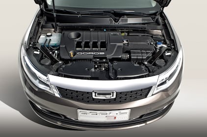 Qoros 3 Hatch 6