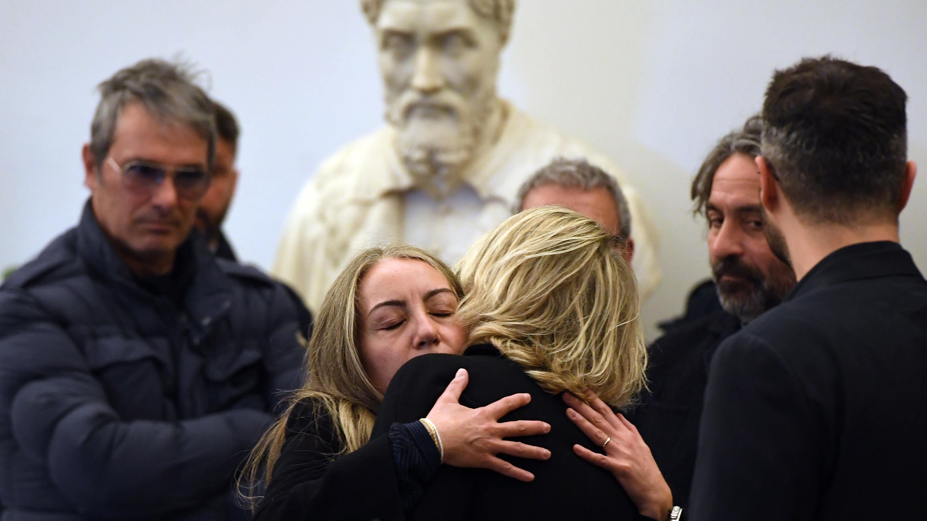 "Ciao papino". La lettera a Maurizio Costanzo della figlia Camilla