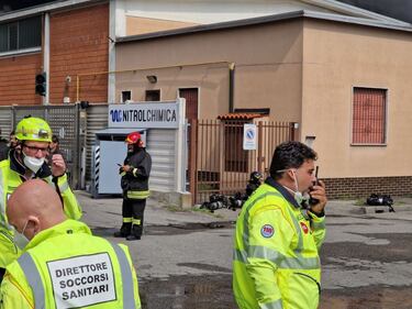 Maxi incendio in una azienda chimica a San Giuliano Milanese 8