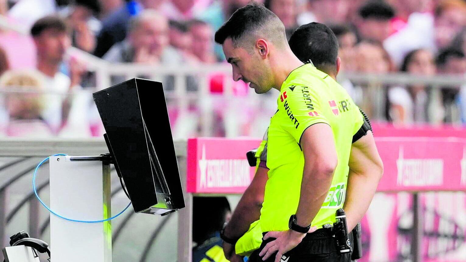 Varisti contro arbitri: il derby che non piace