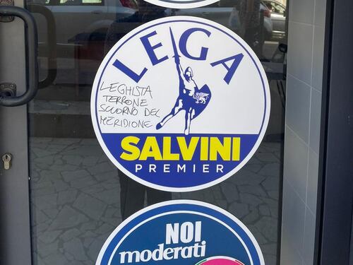 Vandalismo bipartisan contro la politica