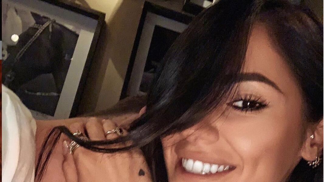 Giulia De Lellis osa. E il topless è servito