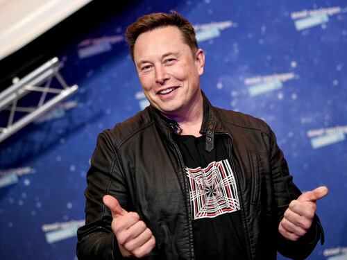 Elon Musk vuole il castello di Bibbiano per pagare meno tasse