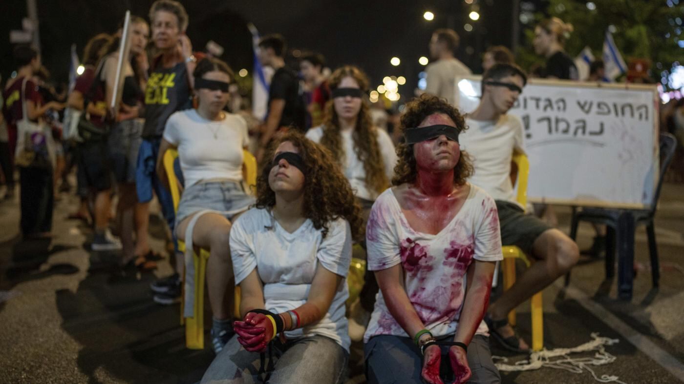 Ostaggi a Gaza, scontro sul video choc