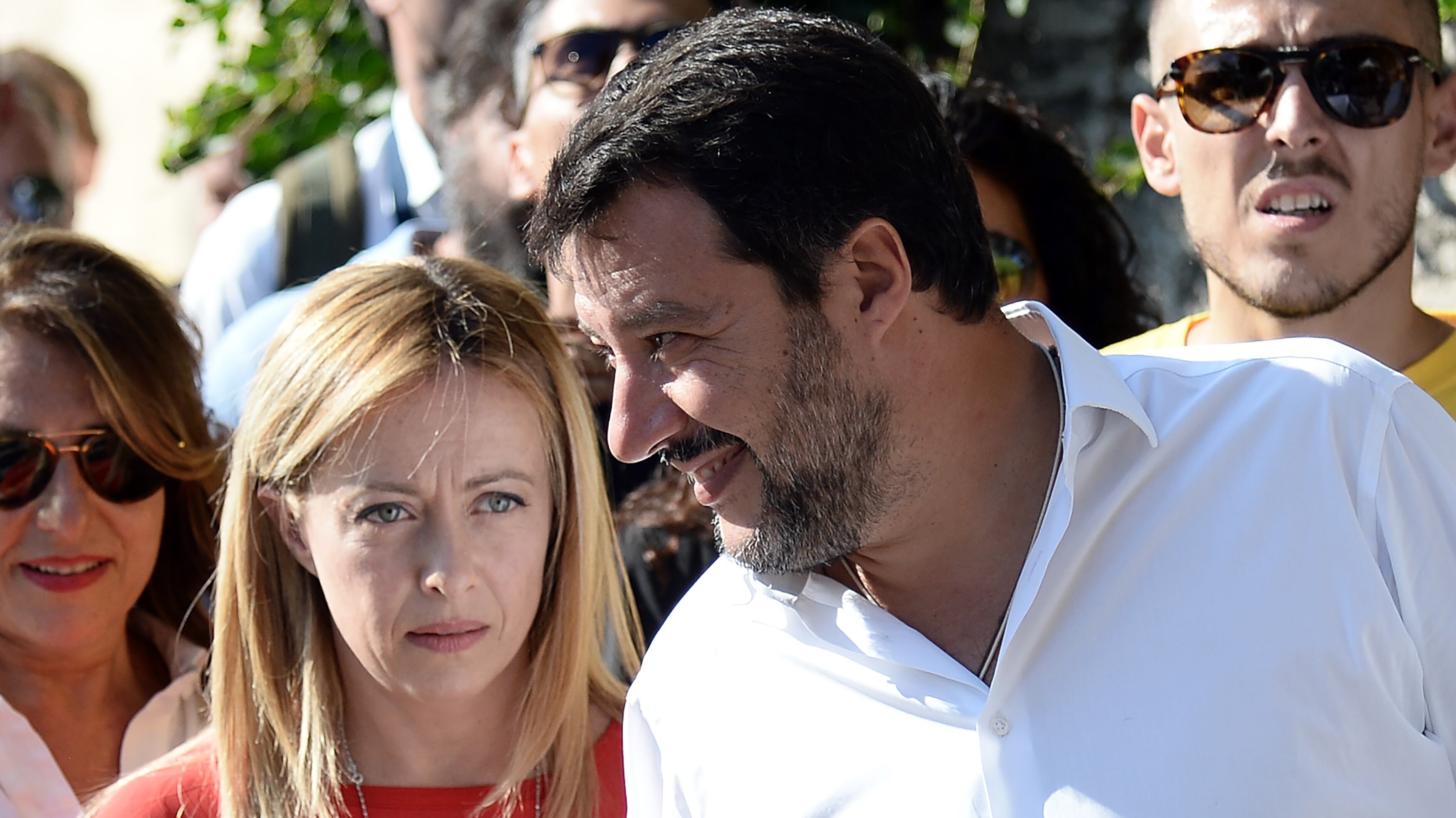 Salvini torna anti Europa per non regalare voti alla «competitor» Meloni