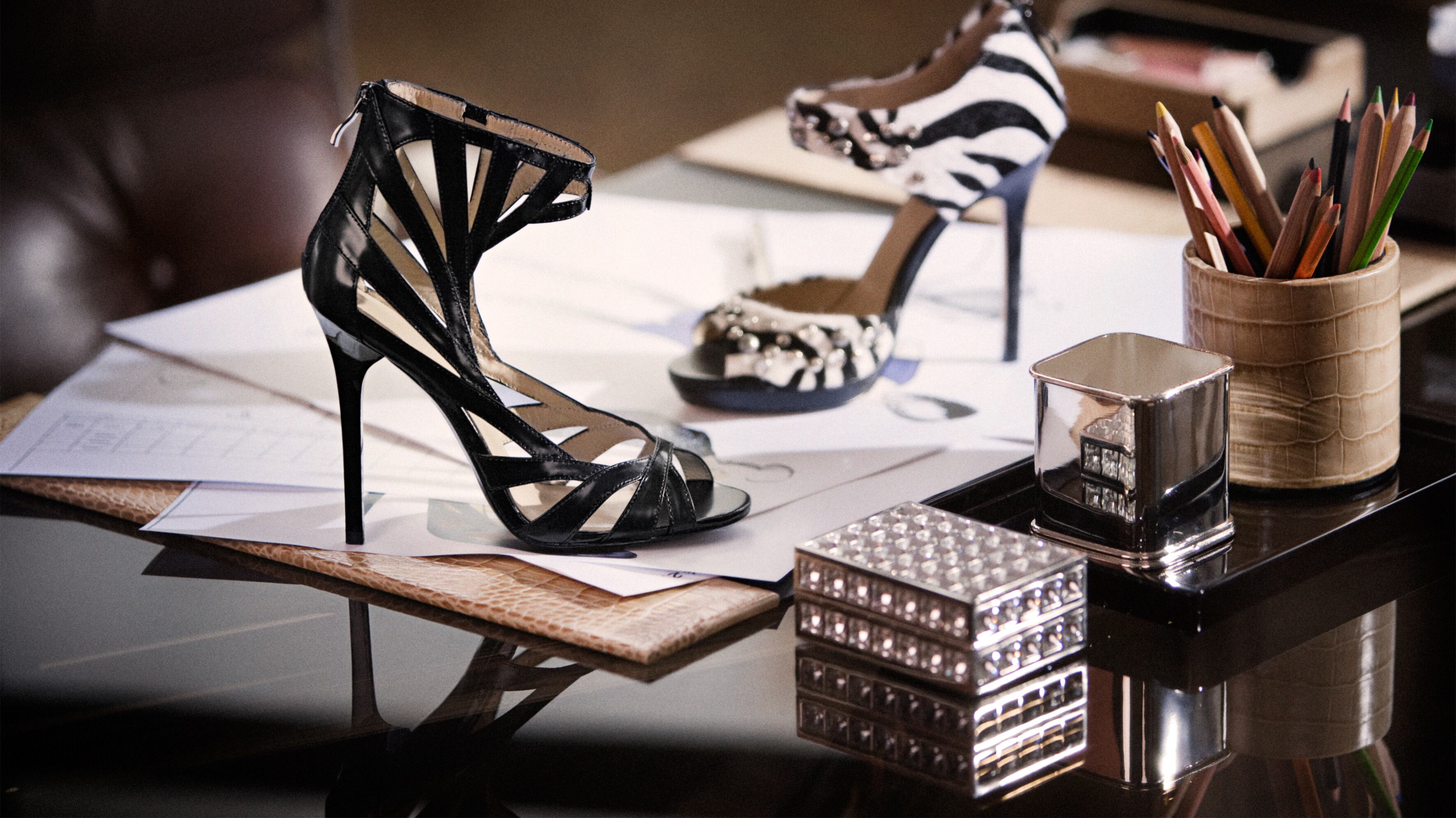 La guerra del tacco dodici: la fondatrice cita Jimmy Choo